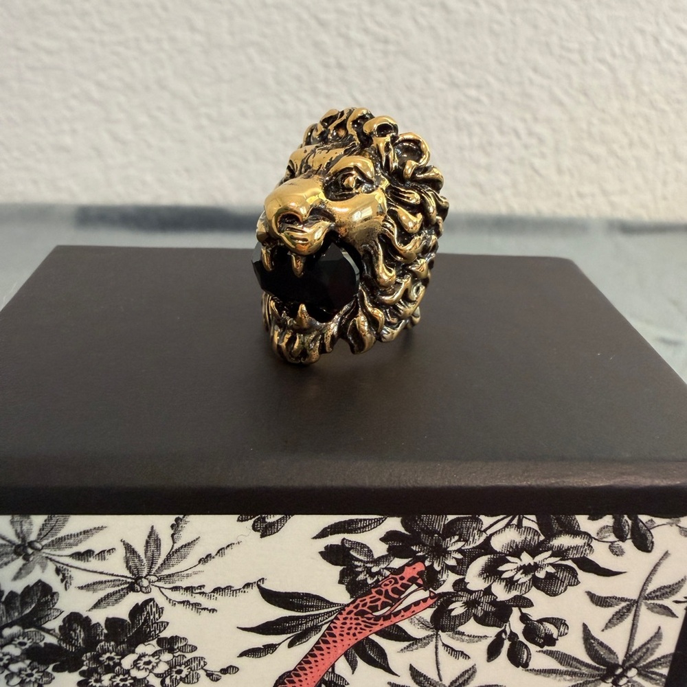 BRAND NEW Gucci Lion Head Bronze Black Crystal Ring Size 10 / X-Small / 5.25